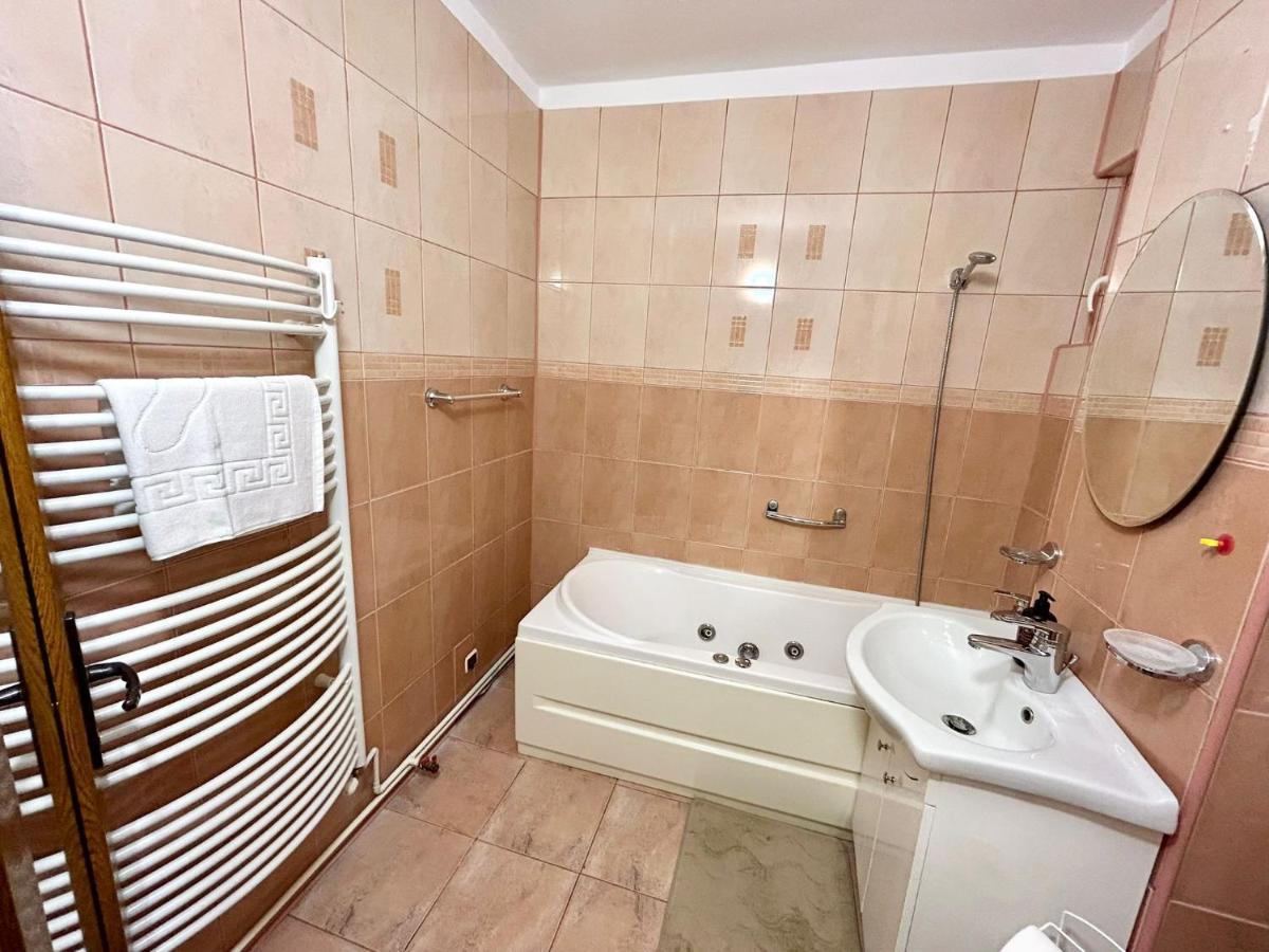 Jad - Familiy 4 Rooms Apartment - Near Forest - Racadau Brașov Exterior foto