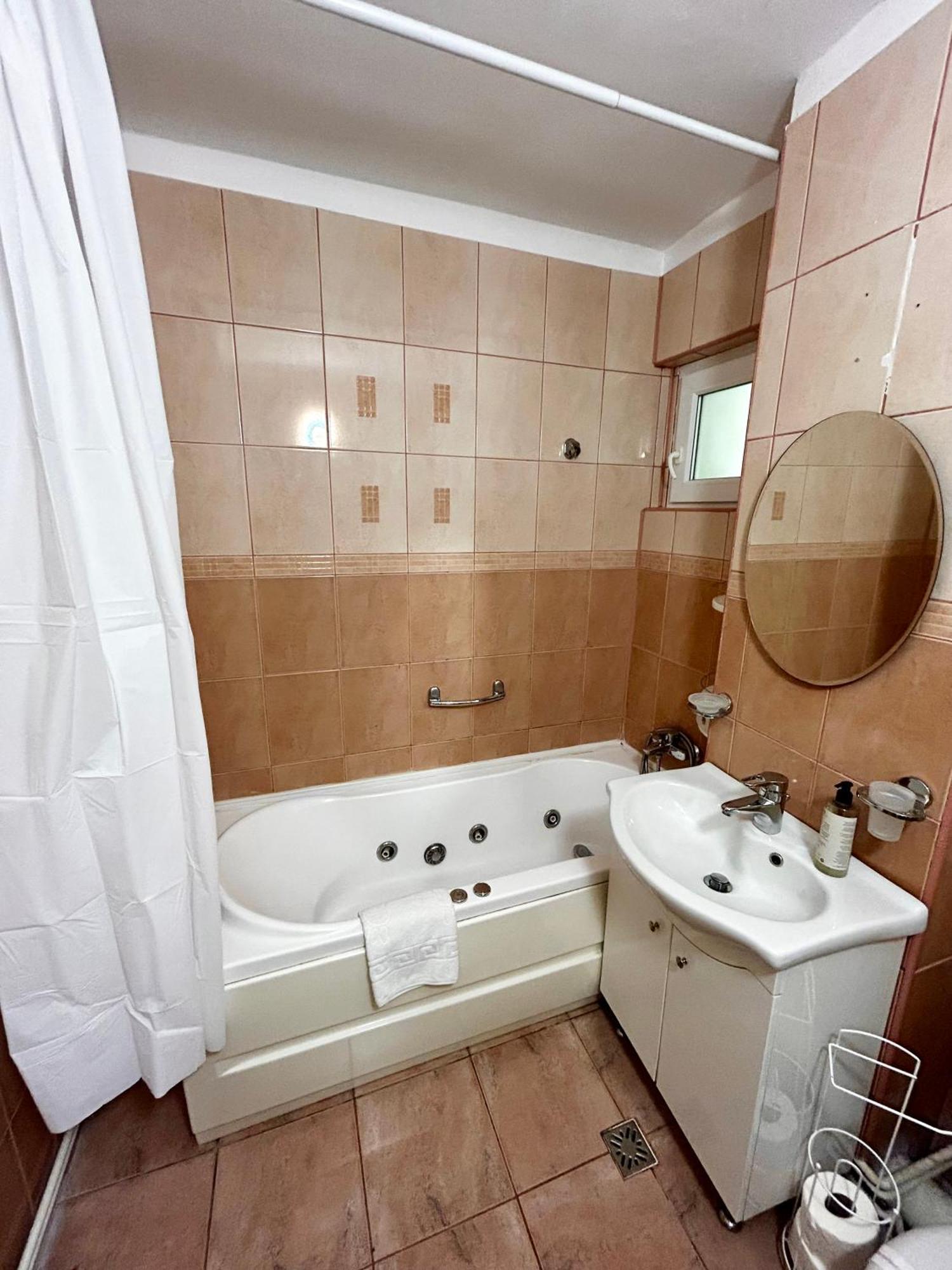 Jad - Familiy 4 Rooms Apartment - Near Forest - Racadau Brașov Exterior foto